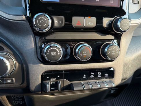 Used 2025 RAM 1500 Warlock AWD/4WD image 20