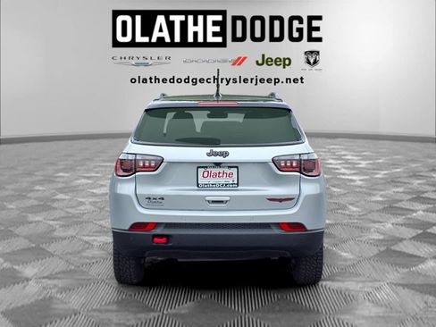 Certified 2025 Jeep Compass Trailhawk AWD/4WD image 28