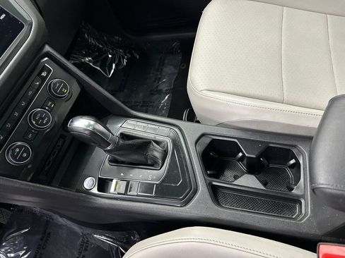 Used 2019 Volkswagen Tiguan SE w/ Panoramic Sunroof Package FWD image 31