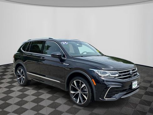 Used 2024 Volkswagen Tiguan SEL R-Line AWD/4WD image 3