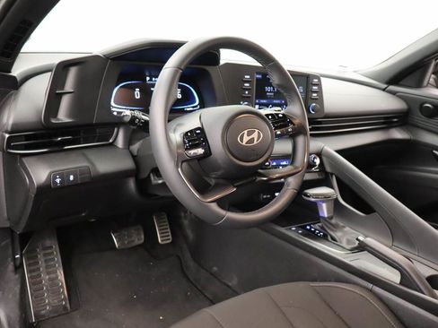 Used 2026 Hyundai Elantra Sport FWD image 14