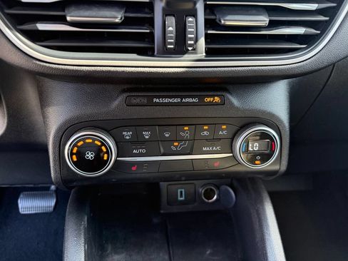 Used 2020 Ford Escape SE Sport FWD image 19