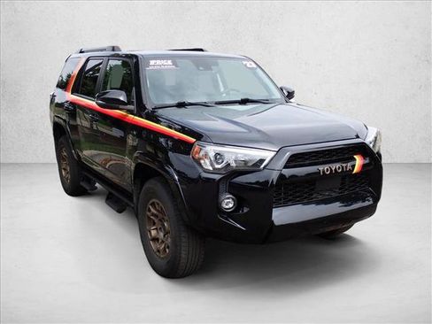 Used 2023 Toyota 4Runner 40th Anniversary SE AWD/4WD image 6