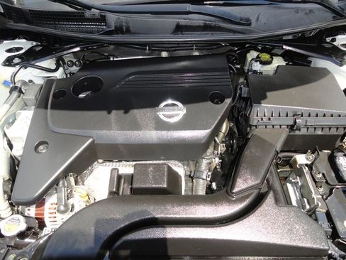 Used 2014 Nissan Altima 2.5 SL w/ Technology Package FWD image 32