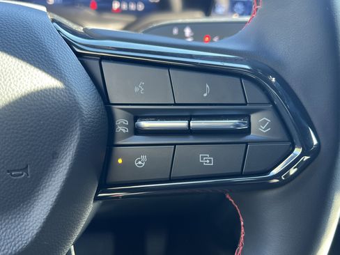 New 2025 Chevrolet Equinox EV RS w/ Convenience Package II image 22