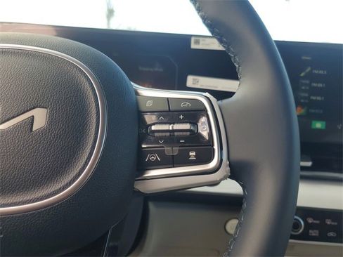 New 2026 Kia Carnival SX image 20