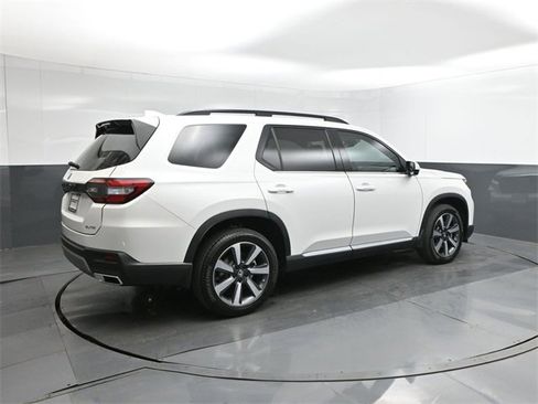 New 2025 Honda Pilot Elite image 11