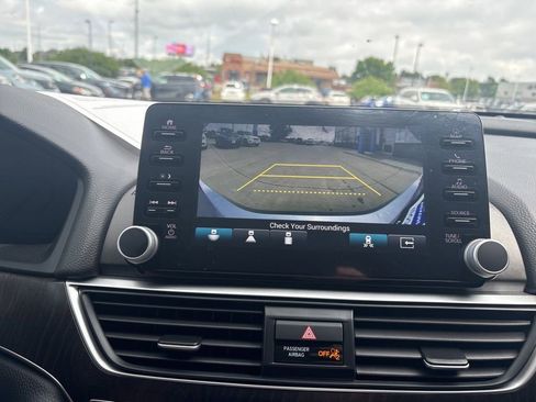 Used 2022 Honda Accord Touring image 21