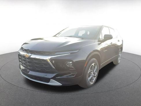 Used 2025 Chevrolet Blazer LT image 7