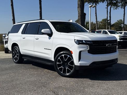 Used 2023 Chevrolet Suburban RST w/ Luxury Package image 2