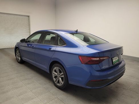 Used 2024 Volkswagen Jetta SE FWD image 5