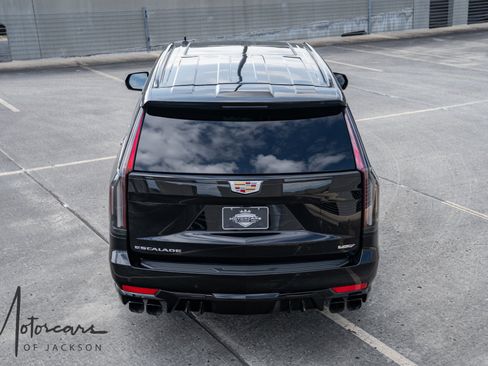 Used 2023 Cadillac Escalade V image 27