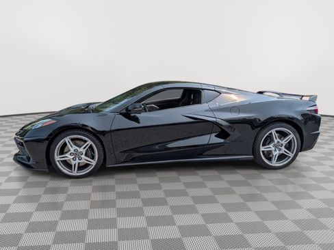Used 2023 Chevrolet Corvette Stingray Premium Cpe w/ Z51 Performance Package RWD image 2