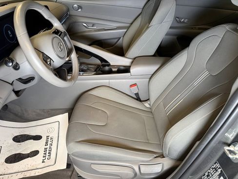 Used 2024 Hyundai Elantra SEL w/ Convenience Package FWD image 21