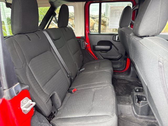 Used 2022 Jeep Wrangler Unlimited Sport AWD/4WD image 17