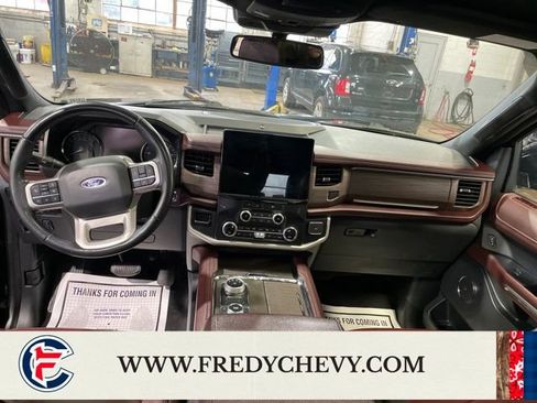 Used 2023 Ford Expedition Limited AWD/4WD image 20