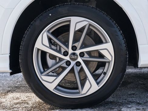 New 2025 Audi Q3 2.0T Premium image 7