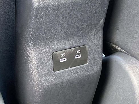 New 2026 Nissan Kicks SR image 18