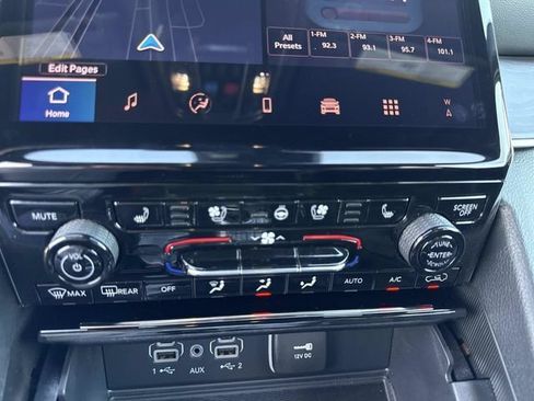 Used 2025 Jeep Grand Cherokee Limited w/ Luxury Tech Group II AWD/4WD image 28