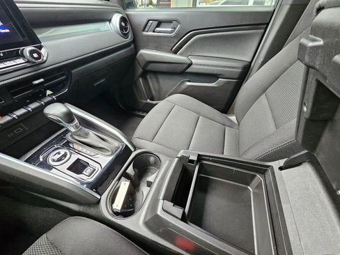 Used 2023 Chevrolet Colorado LT w/ LT Convenience Package II image 38