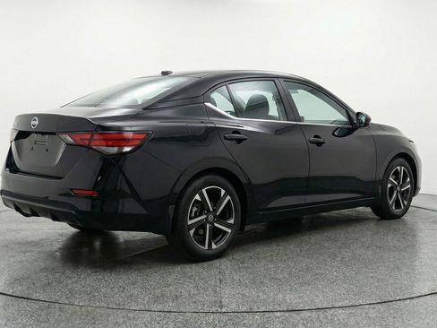 Used 2025 Nissan Sentra SV image 9