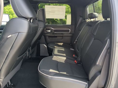 New 2026 RAM 2500 Laramie AWD/4WD image 12