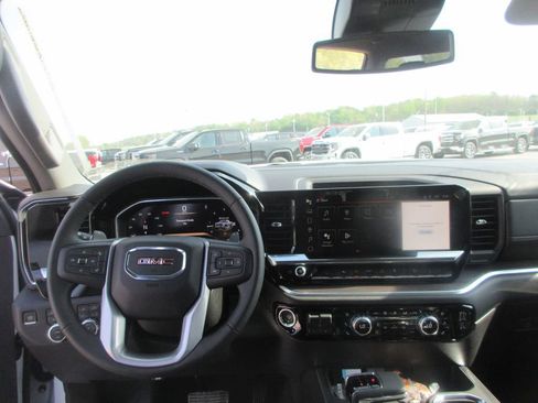 New 2026 GMC Sierra 1500 SLT w/ SLT Premium Package AWD/4WD image 16