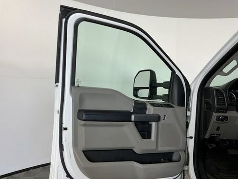 Used 2019 Ford F250 XLT w/ XLT Value Package AWD/4WD image 8