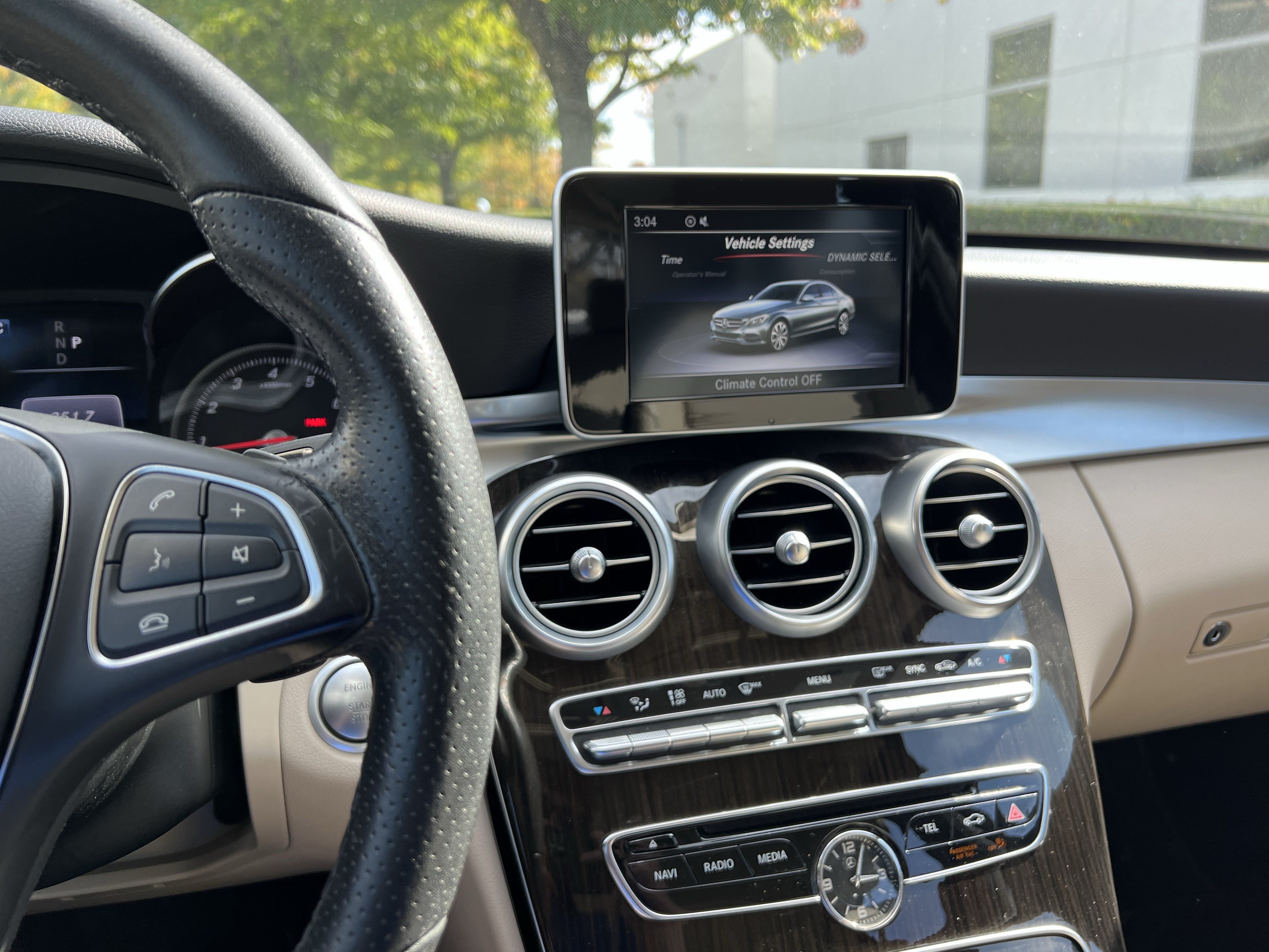 Used 2018 Mercedes-Benz C 300 Sedan image 32