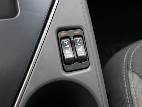 Used 2025 Subaru Crosstrek 2.0i Premium image 28