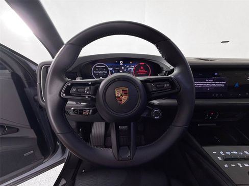 Certified 2026 Porsche Cayenne AWD/4WD image 20