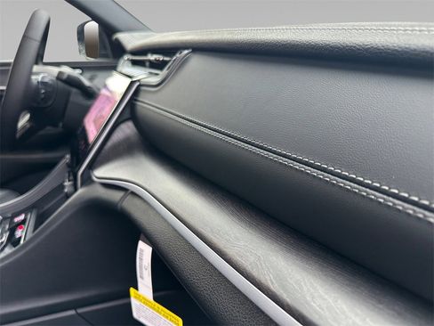 New 2025 Jeep Grand Cherokee Limited w/ Trailer Tow Package image 20