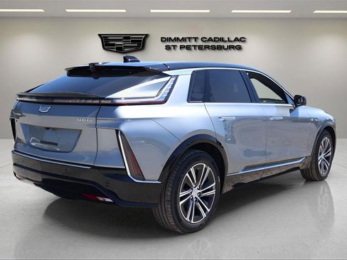 New 2026 Cadillac Lyriq Luxury image 5