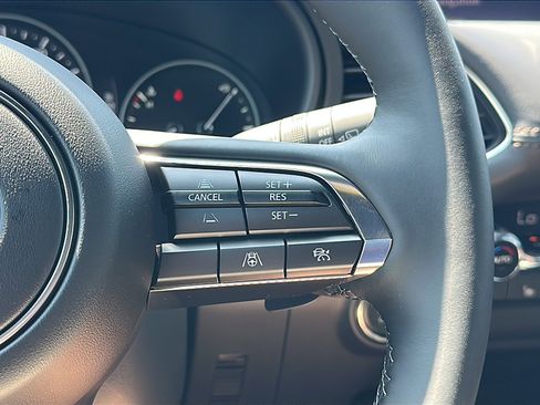 New 2025 MAZDA MAZDA3 Hatchback w/Premium Plus Pkg image 18