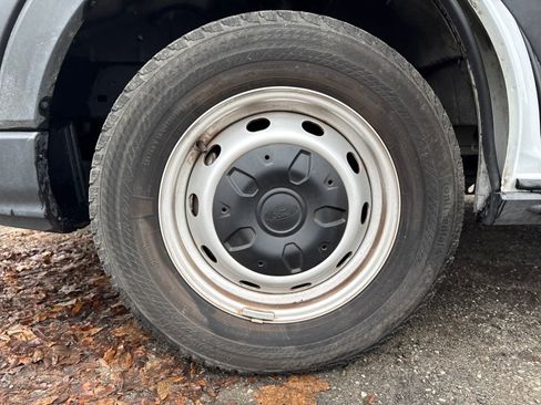 Used 2020 Ford Transit 250 Low Roof image 27