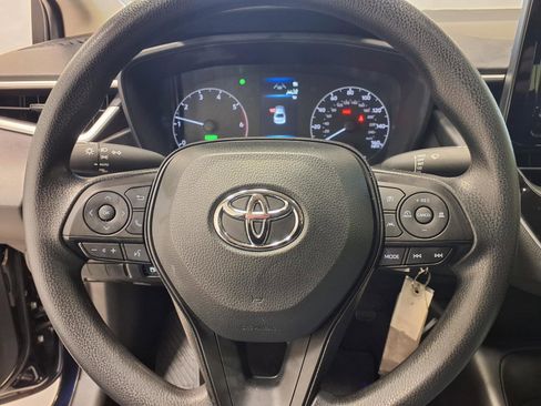 Used 2025 Toyota Corolla LE image 20