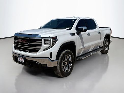 Used 2023 GMC Sierra 1500 SLT RWD image 3