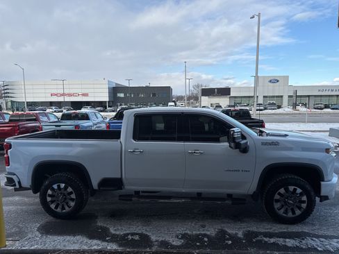 Used 2022 Chevrolet Silverado 3500 High Country image 5