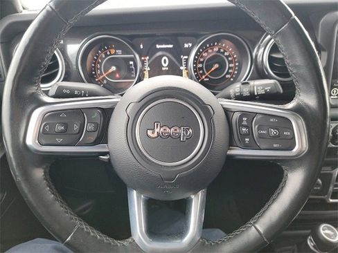 Used 2020 Jeep Wrangler Unlimited Sahara image 14