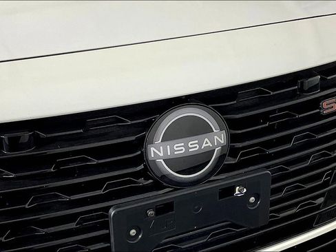 Used 2024 Nissan Sentra SR w/ SR Premium Package image 38