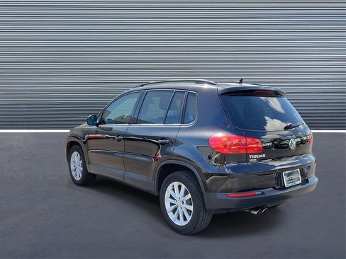 Used 2017 Volkswagen Tiguan Limited w/ Premium Package image 4