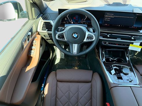 New 2027 BMW X7 xDrive40i w/ M Sport Package AWD/4WD image 17