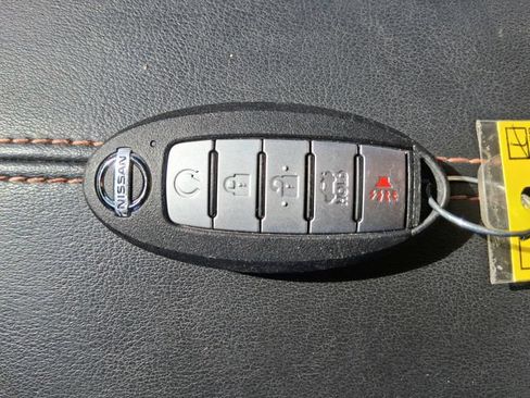 Used 2023 Nissan Sentra SR w/ Midnight Edition Package FWD image 14
