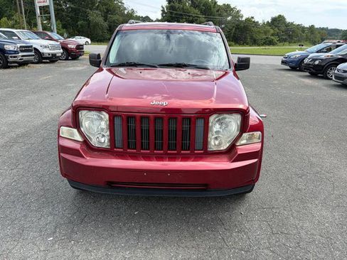 Used 2012 Jeep Liberty Sport AWD/4WD image 10