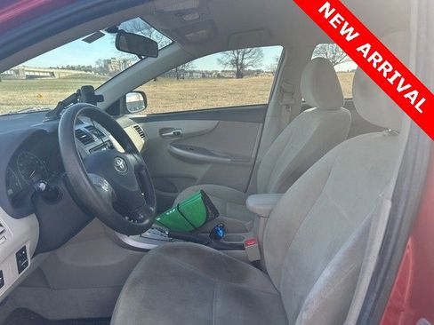 Used 2013 Toyota Corolla LE image 11