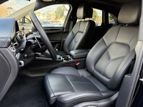 Used 2024 Porsche Macan S image 25