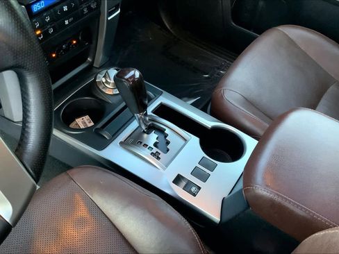 Used 2014 Toyota 4Runner Limited image 17