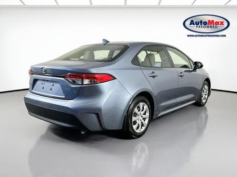 Used 2024 Toyota Corolla LE FWD image 2