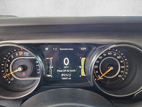 Used 2020 Jeep Gladiator Overland image 10