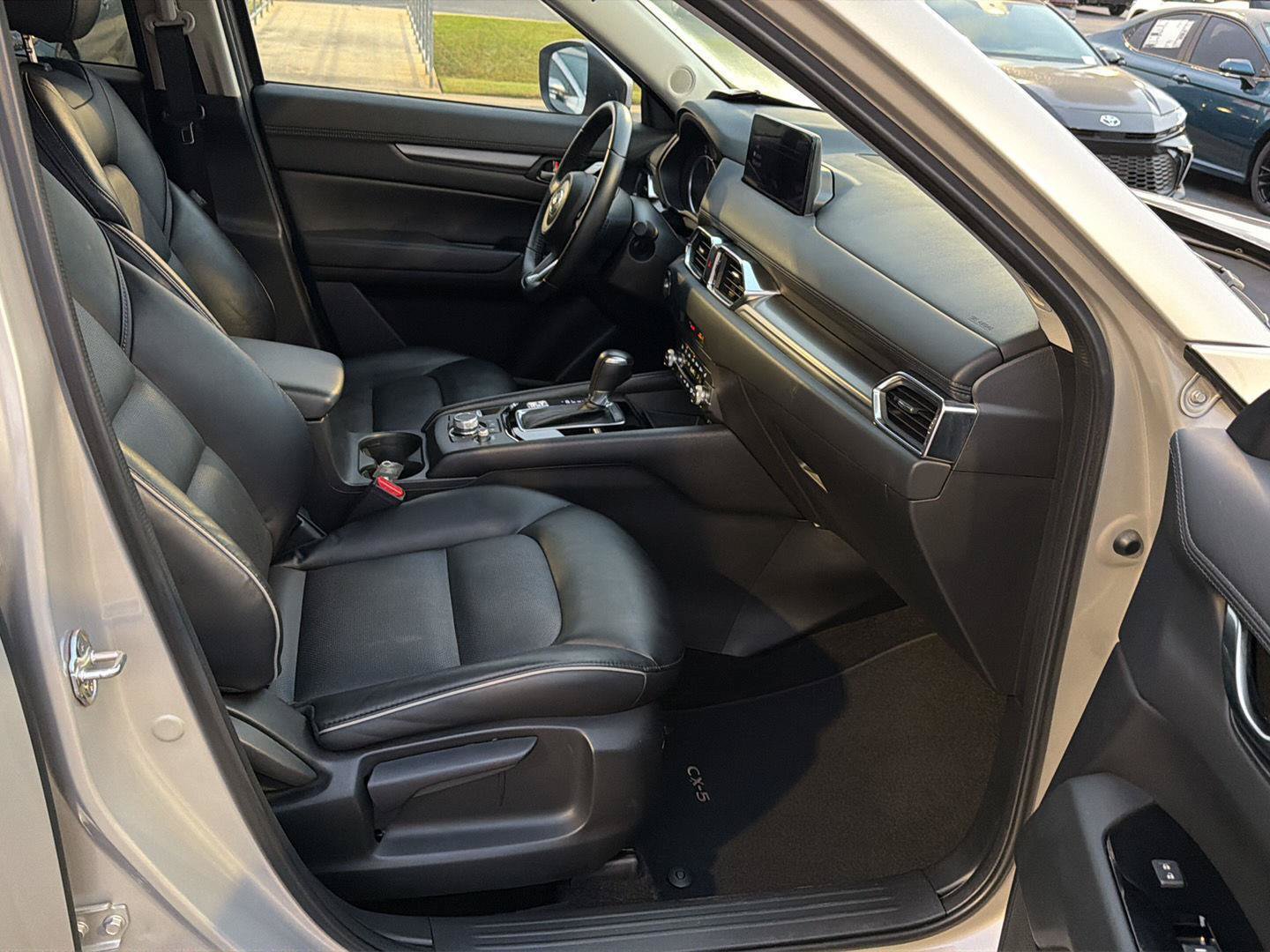Used 2025 MAZDA CX-5 AWD 2.5 S w/ Select Package image 13
